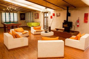 Độc đáo khách sạn làm từ muối ở Bolivia 10