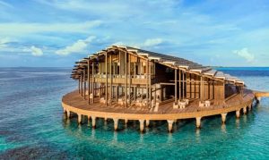 Khu nghỉ dưỡng nổi giữa biển sử dụng 100% năng lượng mặt trời sạch 9