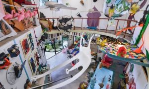 Ghé thăm ngôi nhà được ví như phòng triển lãm thu nhỏ 3