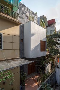 Sức hút đến từ bức tường vữa cào của ngôi nhà trong hẻm nhỏ 12