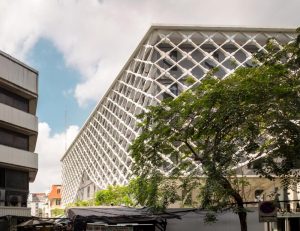 Khách sạn với kiến trúc màn hoa độc đáo khiến người xem hoa mắt 7