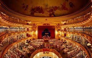 Hiệu sách tuyệt đẹp từ cải tạo nhà hát 100 tuổi 35