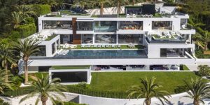 Chiêm ngưỡng biệt thự đắt đỏ nhất nước Mỹ rao bán tặng kèm trực thăng 28