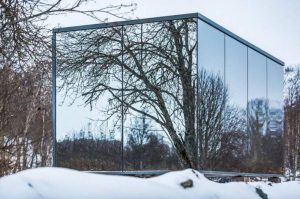 Nhà kính độc đáo được lắp ghép trong 8 giờ 11