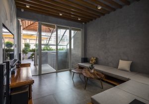 Cải tạo nhà phố kém sáng, bí khí thành không gian sống lý tưởng cho mẹ và dì 8