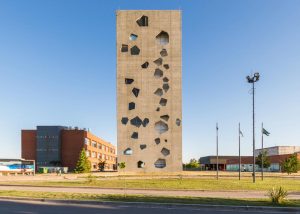 Ngắm tháp lõm đa giác tại Đại học Morini Arquitectos 3