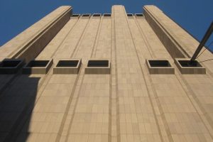 Ấn tượng với tòa nhà cao ốc không có cửa sổ 17