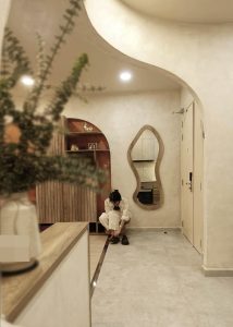 Căn hộ 75m2 phong cách Wabi-sabi tạo không gian mở bằng vách cong 107