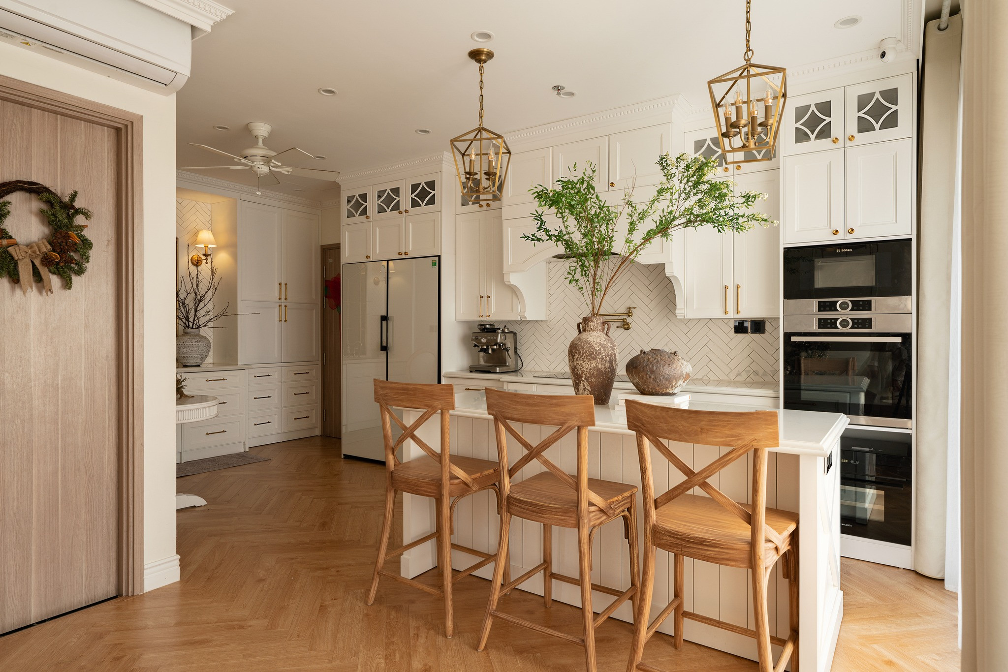 Căn hộ ngập tràn ánh sáng, không gian ngỡ như resort nghỉ dưỡng 1 Căn hộ ngập tràn ánh sáng, không gian ngỡ như resort nghỉ dưỡng 1