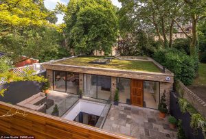 Ngôi nhà siêu sang dưới lòng đất trị giá gần 160 tỉ 5