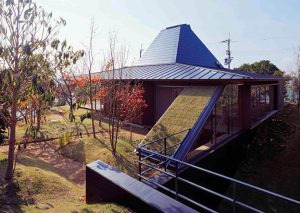 Không gian sống và làm việc dưới mái nhà điêu khắc 15