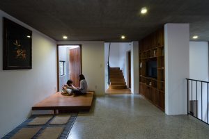 "Kiến trúc độc đáo: Nhà phố Sài Gòn xây trên đất méo thu hút ánh nhìn" 58