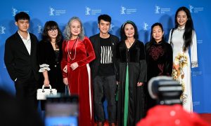 'Cu li vô bờ bến' chiến thắng tại LHP Berlin với phim đầu tay xuất sắc 6