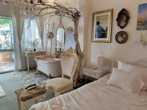 "Chàng trai sáng tạo phòng sống hòa mình với làng chài châu Âu với ngân sách hợp lý" 54