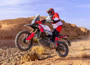 "Đánh giá Ducati Desert-X Rally 2024: Những cải tiến đáng giá không thể bỏ qua" 2