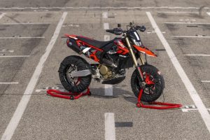 "Đánh giá Ducati Hypermotard 698 Mono sắp ra mắt tại Việt Nam, giá bán ước tính 480 triệu" 1