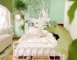 Hồi sinh ngôi nhà tối tăm: Phòng ngủ đẹp chất ngất không góc chết 20