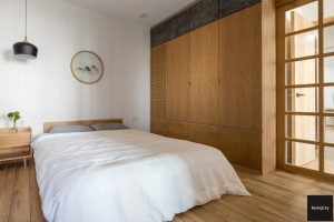 "Tân trang căn hộ: Biến phòng tắm thành không gian chill với ánh sáng tự nhiên đầy sáng tạo" 25