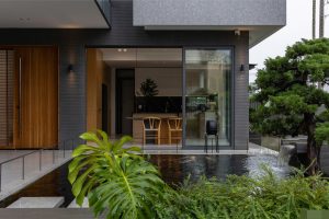 "Trải nghiệm Villa thoáng đãng với khung cửa kính sáng sớm" 8