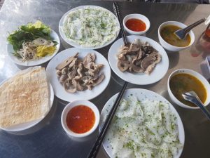 "Khám phá bánh hỏi cháo lòng Quy Nhơn - Món ăn dân dã ngon miền Trung" 2