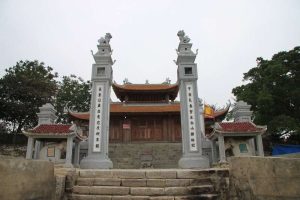 Khám phá đền Cờn Nghệ An - điểm thăm quan linh thiêng không thể bỏ qua 2