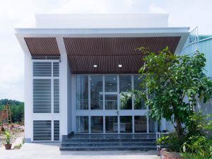 "Ngôi nhà xanh bên dòng sông và ánh sáng của cô thợ may ở Biên Hòa" 75