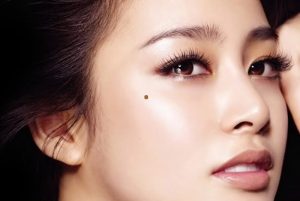 Giải mã ý nghĩa nốt ruồi trên khuôn mặt nam và nữ: Bí mật từ dấu vết trên da 4