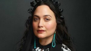 Lily Gladstone - diễn viên Mỹ bản địa đầu tiên thắng Quả Cầu Vàng 5