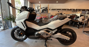 "Ra mắt Honda Forza 750 2023: Lẫy số và phanh tay giống ô tô, mẫu xe nổi bật tại Việt Nam" 2