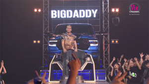 Dàn xe hầm hố phía sau các HLV Rap Việt mùa 3 là những xe gì? 11