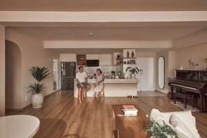 "Thiên nhiên ngập tràn trong căn hộ đẹp với ban công chạy dài" 15