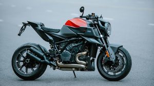 KTM BRABUS 1300 R - Mô tô siêu sang vừa về Việt Nam, giá hơn 2,2 tỷ đồng 16