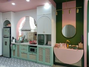 Căn hộ búp bê của nữ gia chủ yêu màu xanh và hồng, dùng thùng gỗ làm giường 10