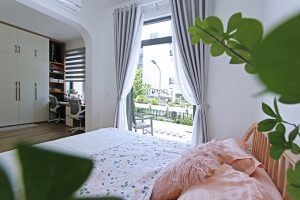 Ngôi nhà sống xanh, vườn rau “bò” trên ban công 5