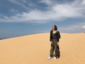 Đồi cát vàng Mũi Né - Tụ điểm vui chơi và check in cực hot 8