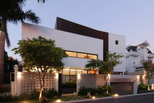 Nhà Sài Gòn rực rỡ ánh sáng và sự mở cửaông 29