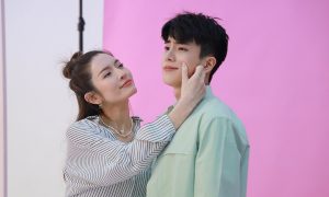 Nonkul hẹn hò với một phụ nữ lớn tuổi hơn trong bộ phim mới 22