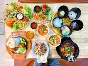 "15 quán ăn vặt Huế hấp dẫn và đắt khách không thể bỏ lỡ" 12