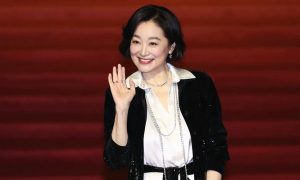 Lâm Thanh Hà lên danh sách sao long tính trên thảm đỏ 9